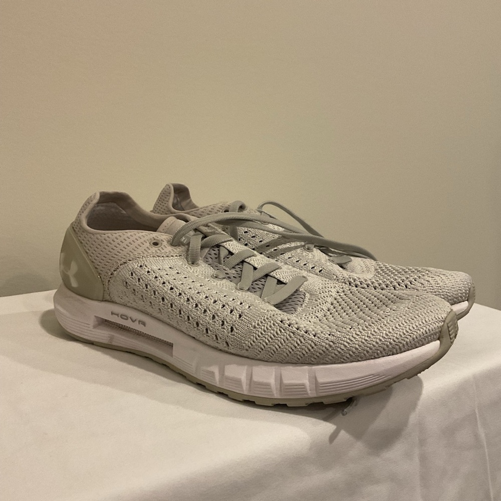 UNDER ARMOUR - HOVR Sonic Running Shoe - White/Grey - Women’s 8.5 (US)